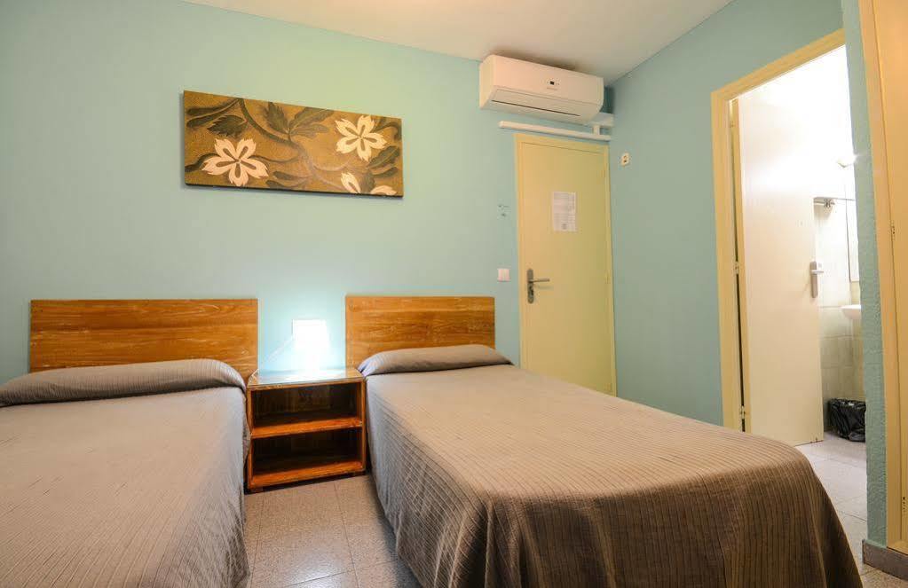 Hostal Ancora Lloret de Mar Exterior foto